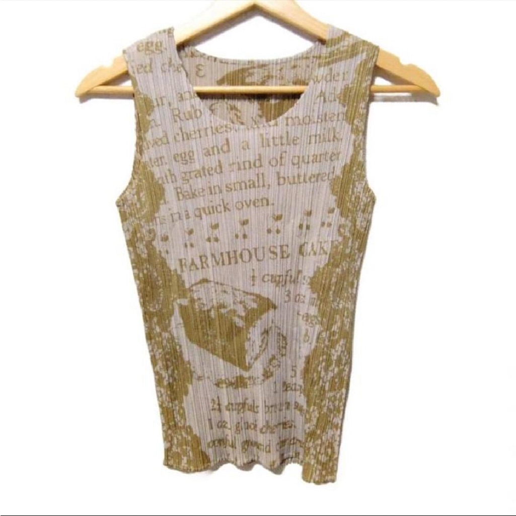 Issey Miyake Top Issey Miyake Top